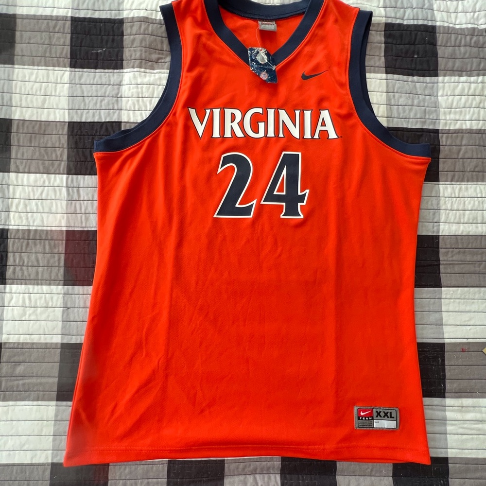 Nike UVA basketball #24 Jersey Mens size XXL NWT